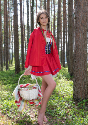 18 year old girl Barbie Bree strips to pink leg warmers in her bedroom